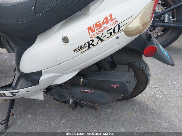 2015 WOLF RX SCOOTER VIN: L5YACBPA7G1118386