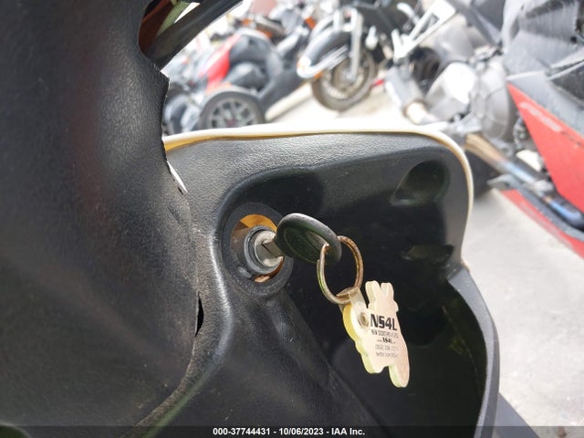 2015 WOLF RX SCOOTER VIN: L5YACBPA7G1118386