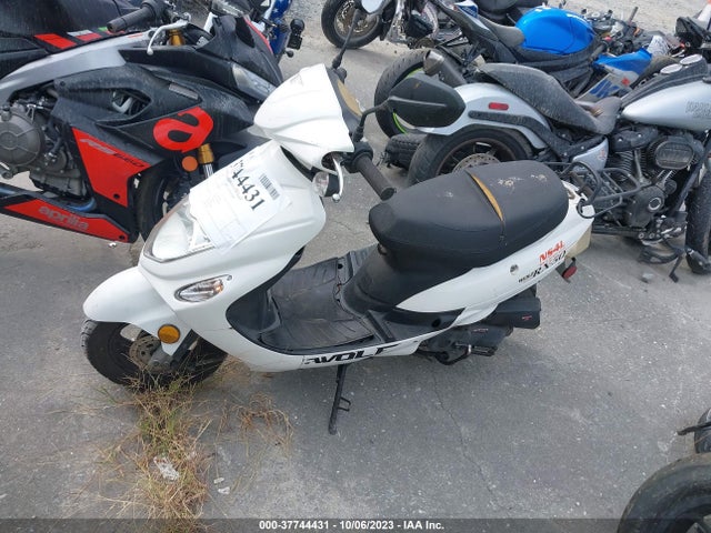 2015 WOLF RX SCOOTER VIN: L5YACBPA7G1118386