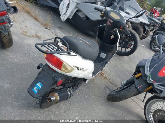 2015 WOLF RX SCOOTER VIN: L5YACBPA7G1118386