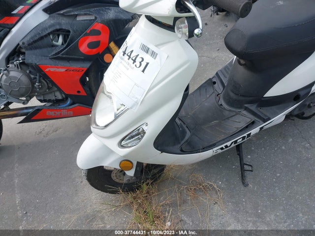 2015 WOLF RX SCOOTER VIN: L5YACBPA7G1118386