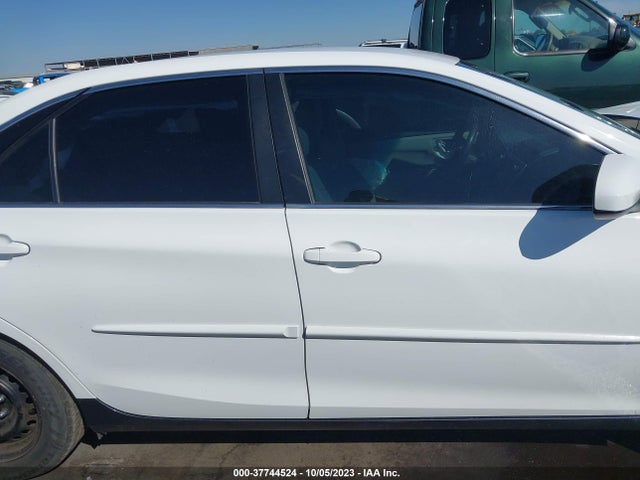 2016 TOYOTA CAMRY XLE/SE/LE/XSE VIN: 4T4BF1FK0GR556786