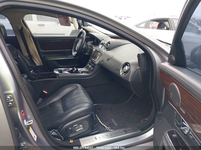 2013 JAGUAR XJ SAJWA1C70D8V52077 Photo 4