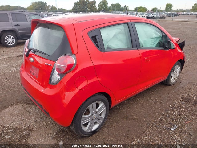 Chevrolet Spark Lt 2014 KL8CD6S94EC439202 Image 4