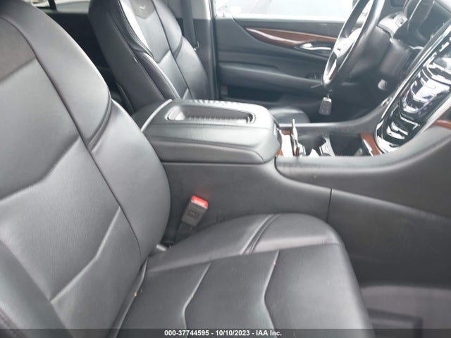 1GYS4BKJ1JR259330 Cadillac Escalade Luxury