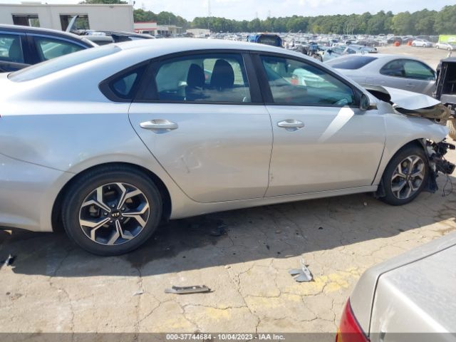 3KPF24AD1KE007840 KIA Forte Lxs