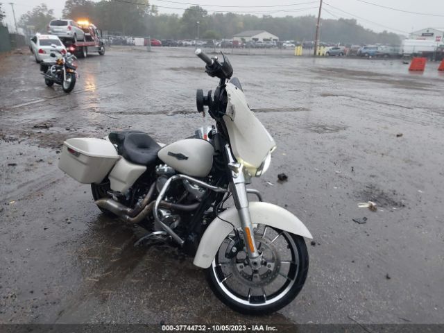 2022 HARLEY-DAVIDSON FLHX 1HD1KBC12NB607011