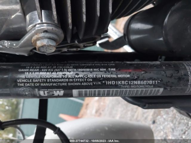 2022 HARLEY-DAVIDSON FLHX 1HD1KBC12NB607011 Photo 9