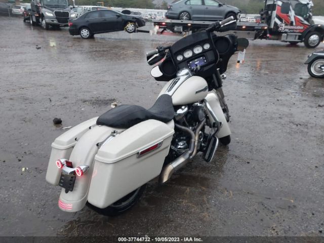 2022 HARLEY-DAVIDSON FLHX 1HD1KBC12NB607011 Photo 3