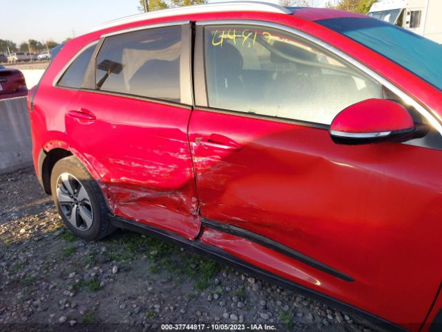 KNDCC3LC4H5088724 KIA NIRO EX