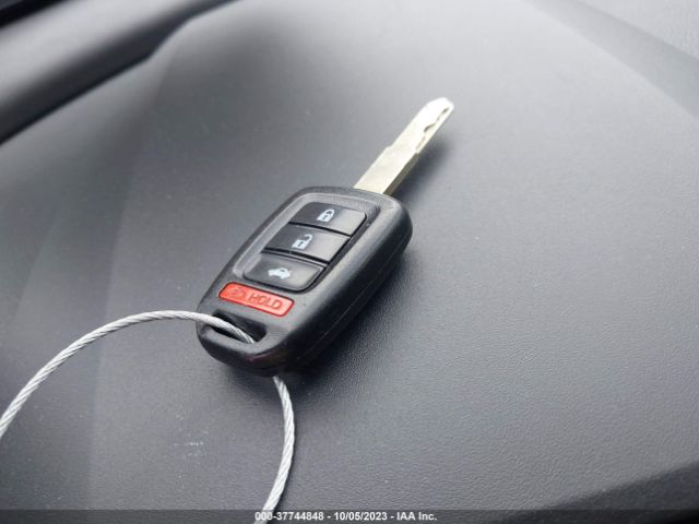 19XFC2F6XKE049077 Honda Civic Sedan Lx
