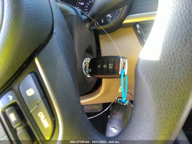 KIA Optima Lx 2018 5XXGT4L33JG223720 Image 11