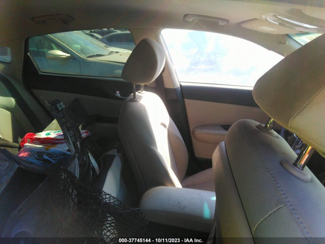 KIA Optima Lx 2018 5XXGT4L33JG223720 Image 8