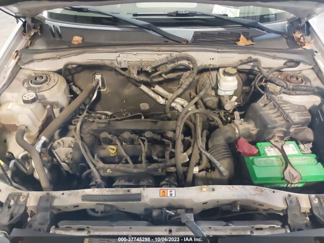 2009 FORD ESCAPE XLS VIN: 1FMCU02709KB40350