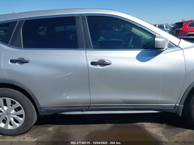 2018 NISSAN ROGUE S VIN: KNMAT2MT5JP622887