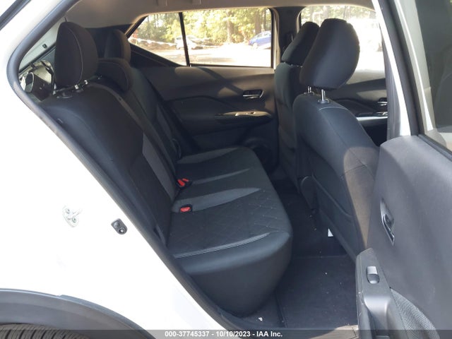 2019 NISSAN KICKS SV VIN: 3N1CP5CU8KL528222