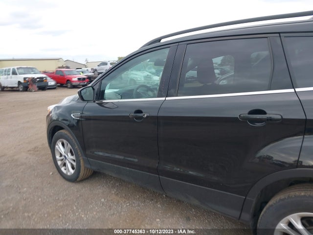 2018 FORD ESCAPE SE VIN: 1FMCU9GD7JUD19223