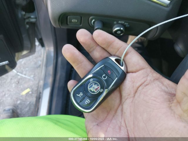 5GAEVBKW8LJ266533 Buick Enclave Premium