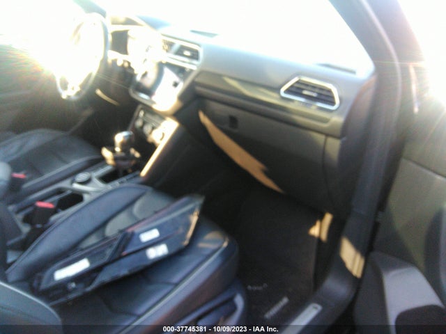 3VV4B7AXXKM072468 Volkswagen Tiguan Sel Premium