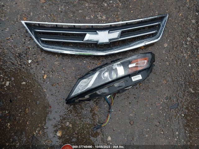 Chevrolet IMPALA LT 2017 2G1105S38H9179892 Image 12
