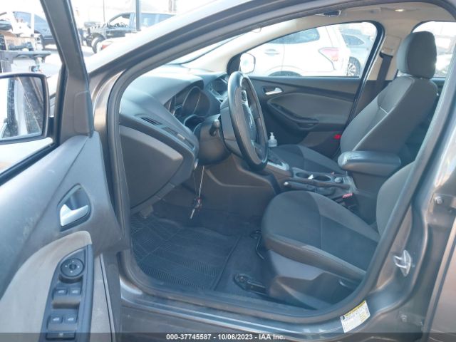 1FADP3F27EL216172 Ford FOCUS SE