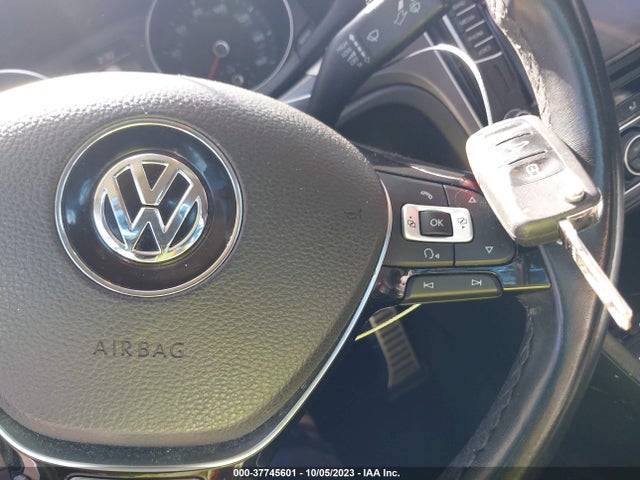 1VWDT7A36HC085864 Volkswagen Passat R-line W/comfort Pkg