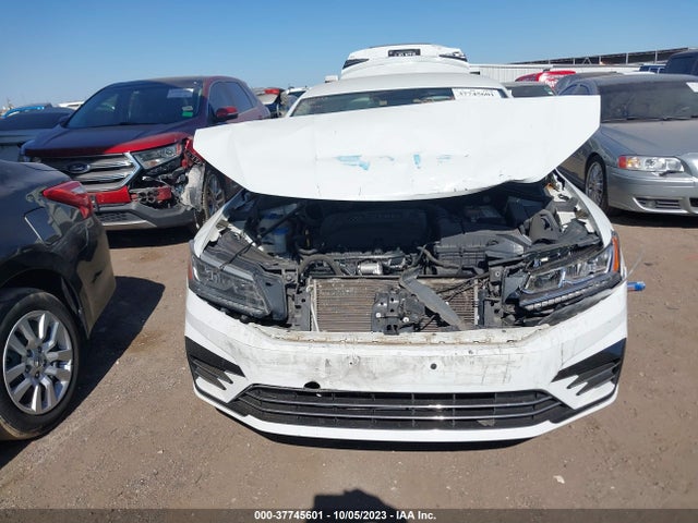 1VWDT7A36HC085864 Volkswagen Passat R-line W/comfort Pkg