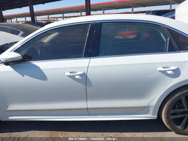 1VWDT7A36HC085864 Volkswagen Passat R-line W/comfort Pkg