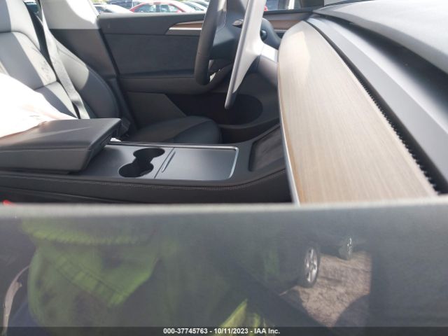 7SAYGDEE3PA043575 Tesla Model Y Long Range