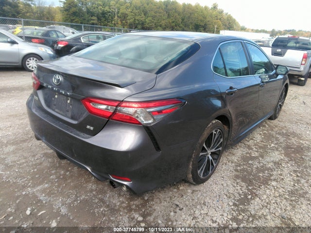 2018 TOYOTA CAMRY 4T1B11HK3JU674764 Photo 3