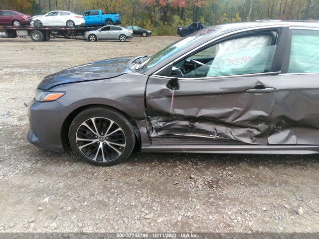 2018 TOYOTA CAMRY 4T1B11HK3JU674764 Photo 5