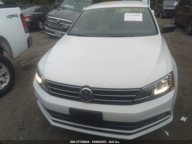 3VWB17AJ4GM246477 Volkswagen Jetta Sedan 1.8t Sport