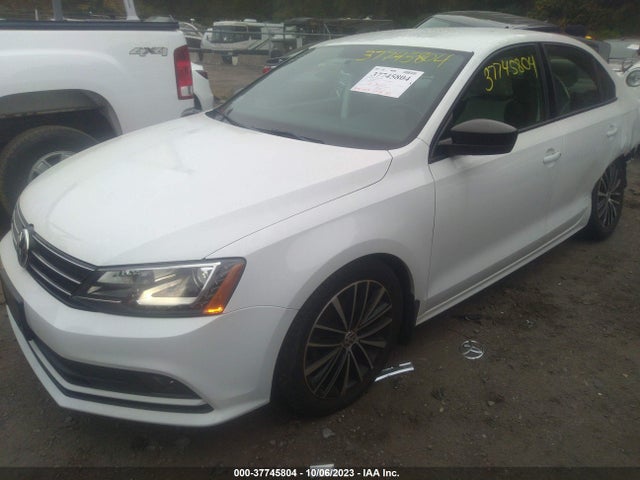 3VWB17AJ4GM246477 Volkswagen Jetta Sedan 1.8t Sport