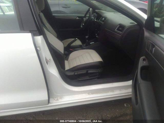 3VWB17AJ4GM246477 Volkswagen Jetta Sedan 1.8t Sport