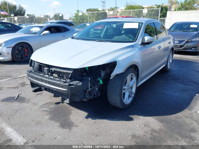 1VWBT7A35GC041246 Volkswagen Passat 1.8t Se