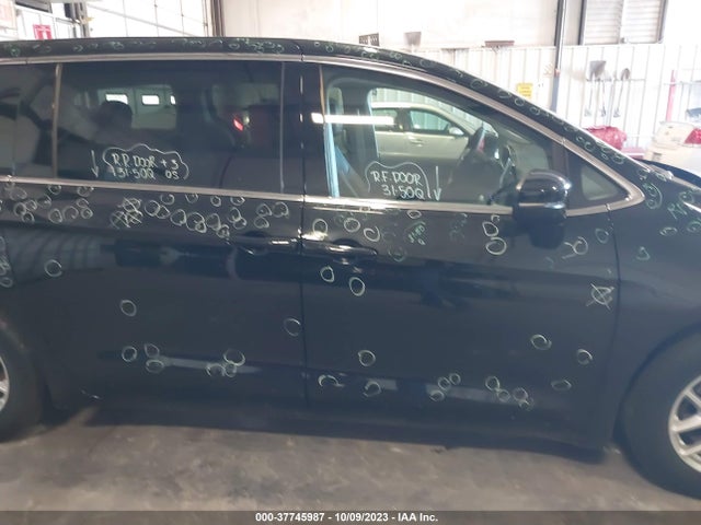 2023 CHRYSLER PACIFICA TOURING L VIN: 2C4RC1BG8PR559875
