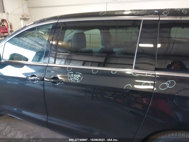 2023 CHRYSLER PACIFICA TOURING L VIN: 2C4RC1BG8PR559875