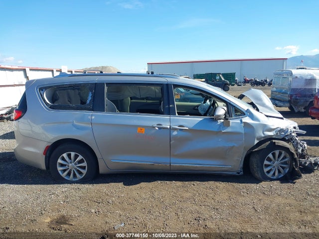 2019 CHRYSLER PACIFICA TOURING L VIN: 2C4RC1BG3KR548307