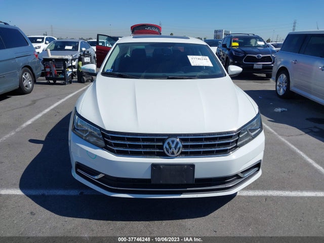 1VWBT7A31HC015812 Volkswagen Passat 1.8t Se