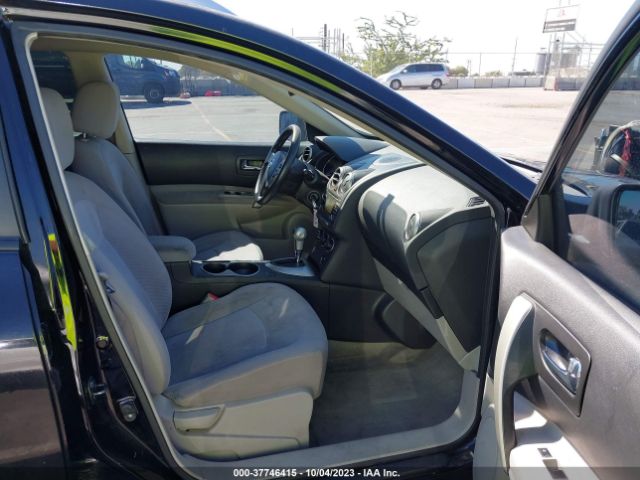 JN8AS5MT8EW620636 Nissan Rogue Select S