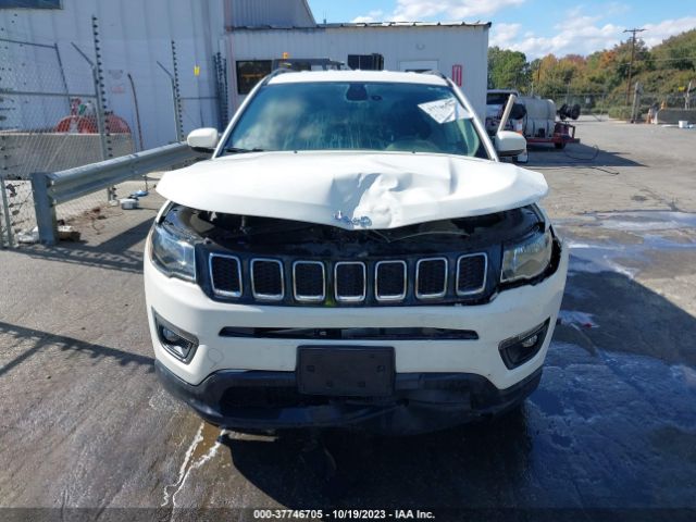 3C4NJCBB3KT685572 Jeep Compass Latitude
