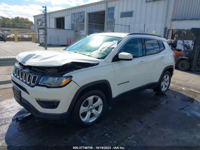 3C4NJCBB3KT685572 Jeep Compass Latitude
