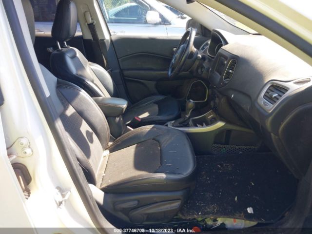 3C4NJCBB3KT685572 Jeep Compass Latitude