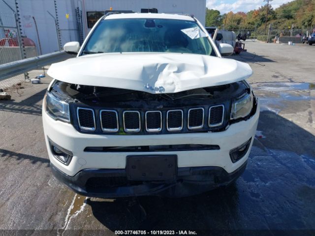3C4NJCBB3KT685572 Jeep Compass Latitude