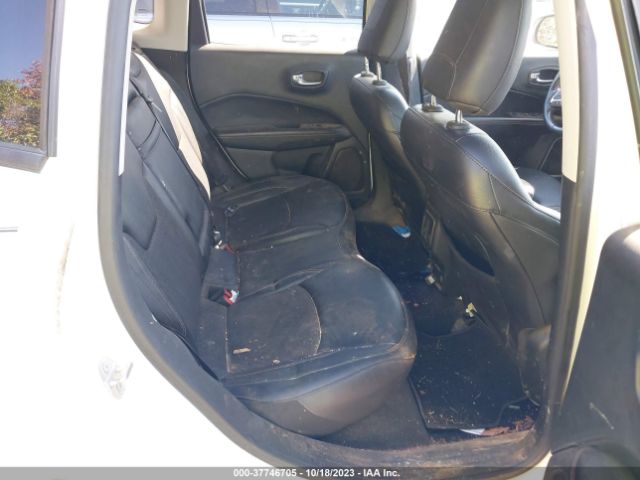 3C4NJCBB3KT685572 Jeep Compass Latitude