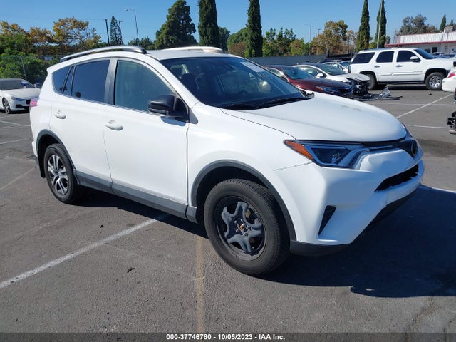 Toyota RAV4 LE 2018 JTMZFREV6JJ182877 Image 1
