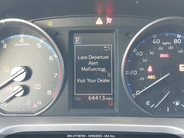 Toyota RAV4 LE 2018 JTMZFREV6JJ182877 Image 15