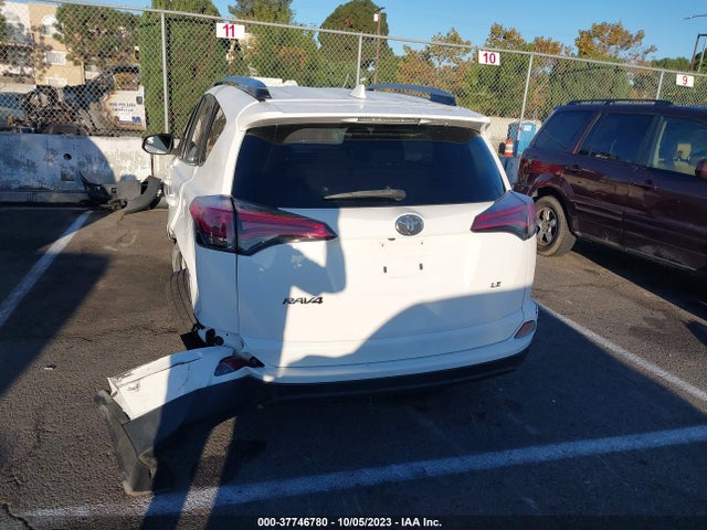 Toyota RAV4 LE 2018 JTMZFREV6JJ182877 Image 16