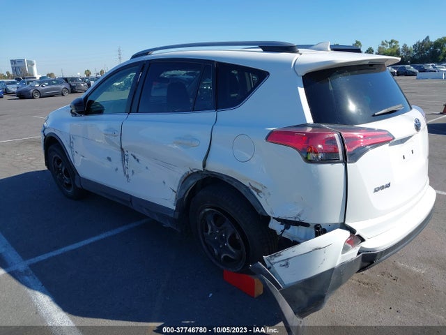 Toyota RAV4 LE 2018 JTMZFREV6JJ182877 Image 3