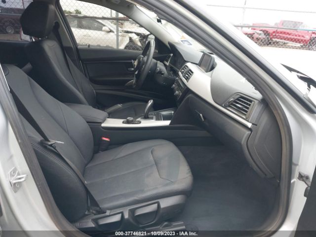 WBA8E1G52JNU90826 BMW 320i